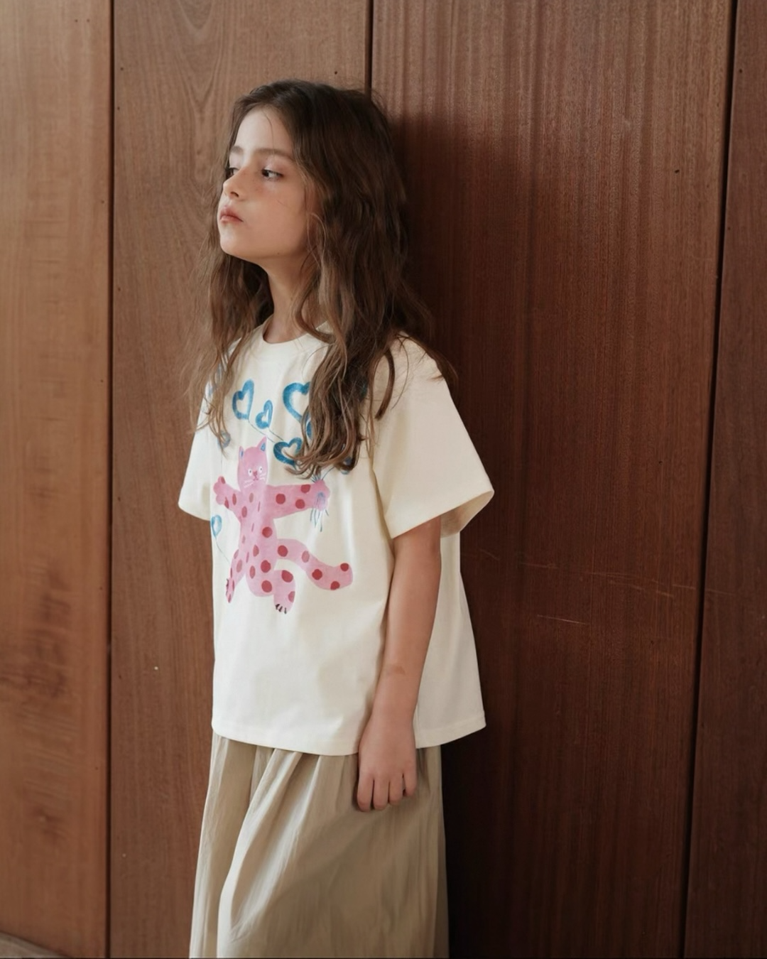 Balloons & Whiskers off-white Tee