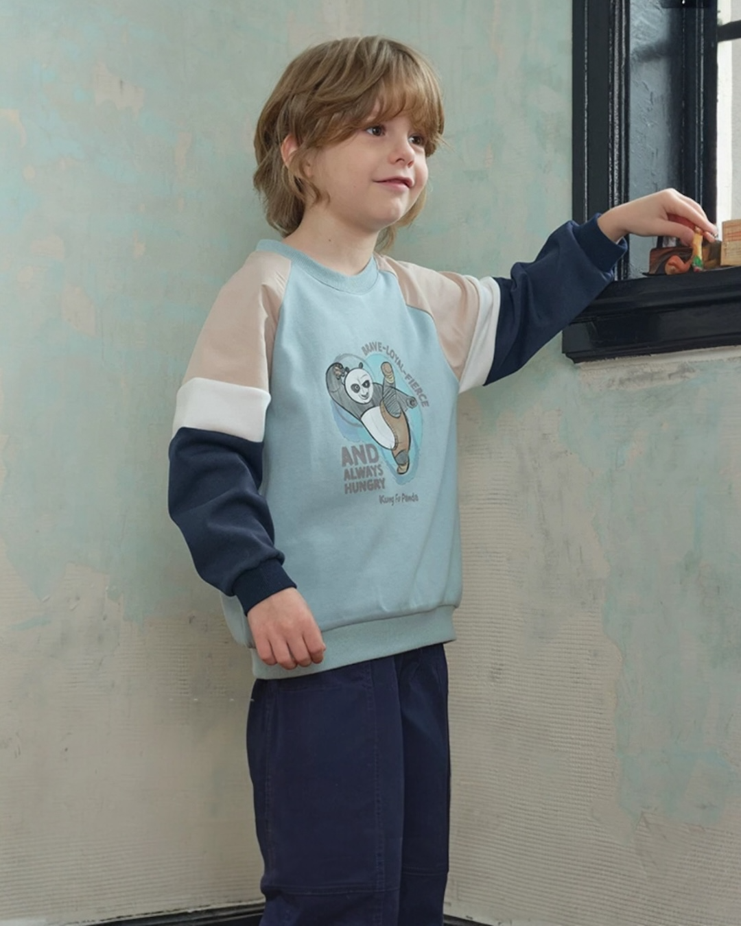SSPAPOSW- Panda Power Sweatshirt