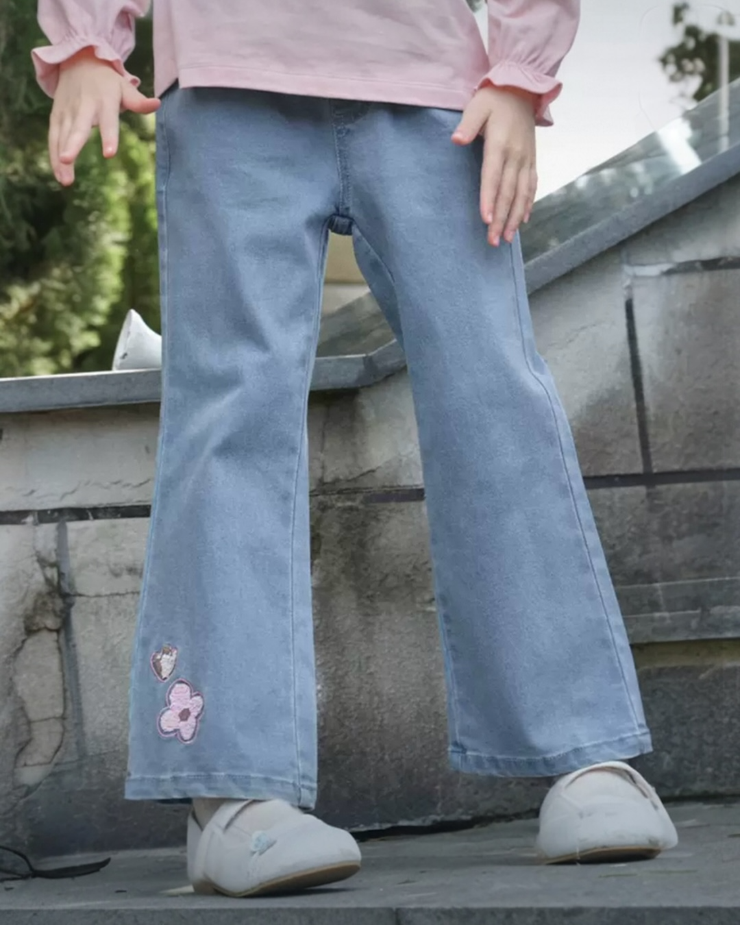 SSDFLDEJ- Floral Denim Jeans