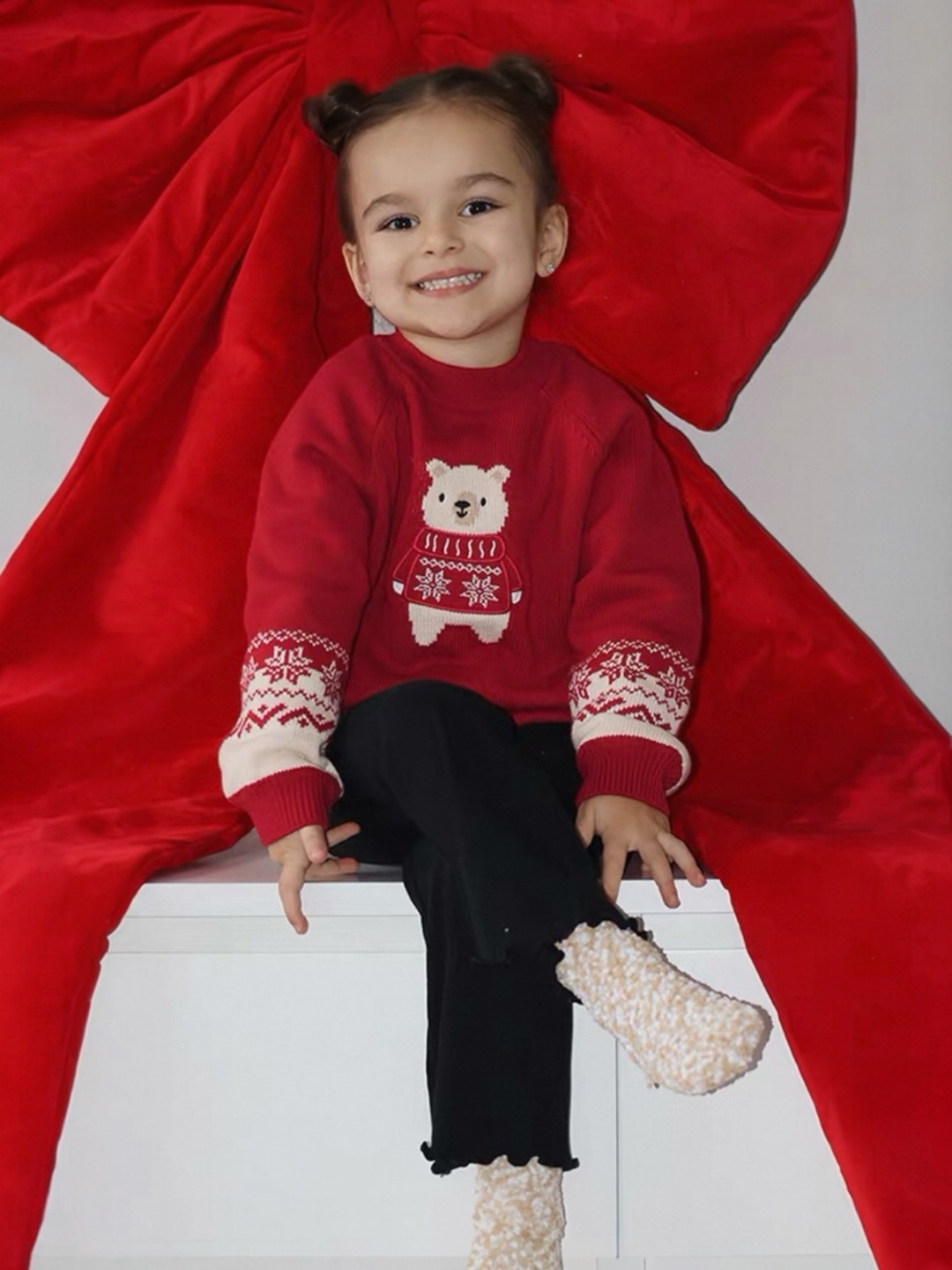 AW26 - Cozy Bear Unisex Sweater